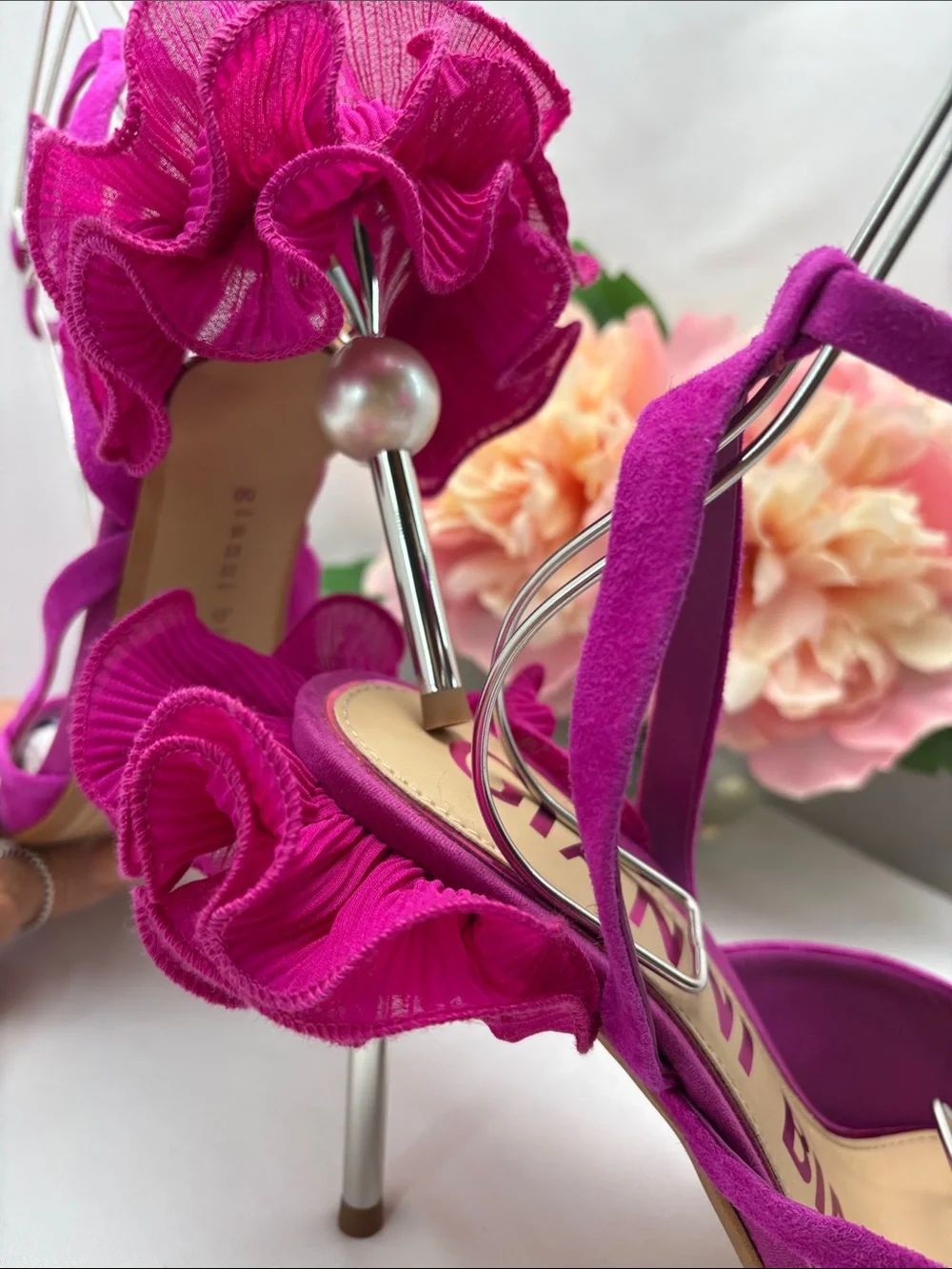 Gianni Bini Womens 8.5 Fuchsia Pointed Toe Pearl-Heel Statement Pumps#717
